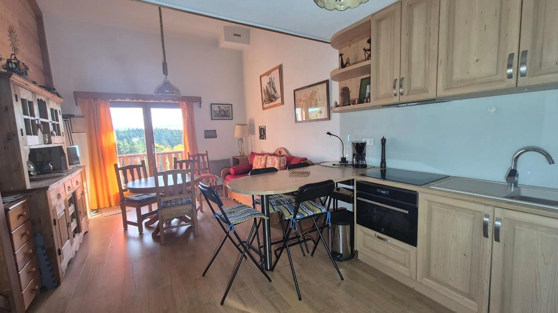 Apartment Appartement Familial Au Revard Vue Sur Le Jardin D'Enfant Et Pistes Les Deserts