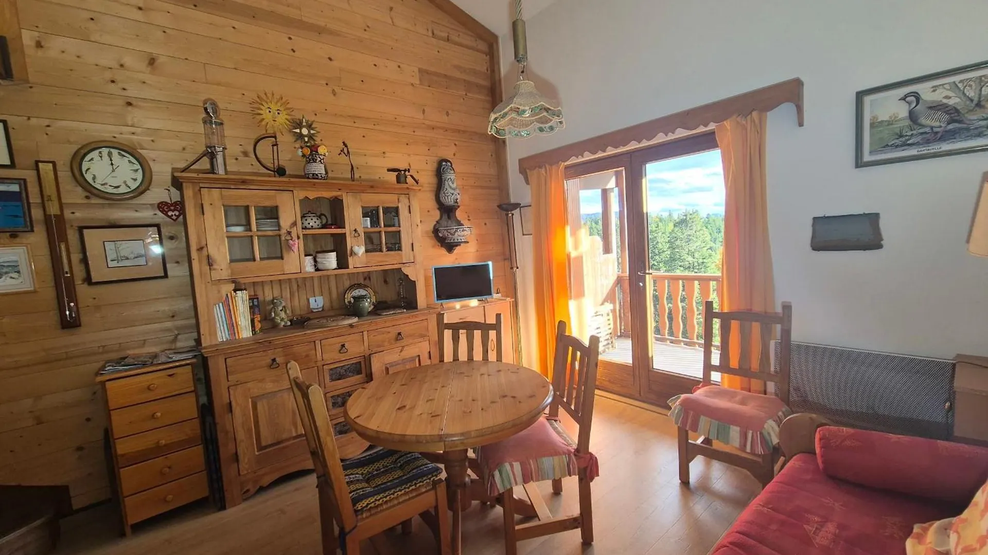 Appartement Familial Au Revard Vue Sur Le Jardin D'Enfant Et Pistes Les Deserts  France