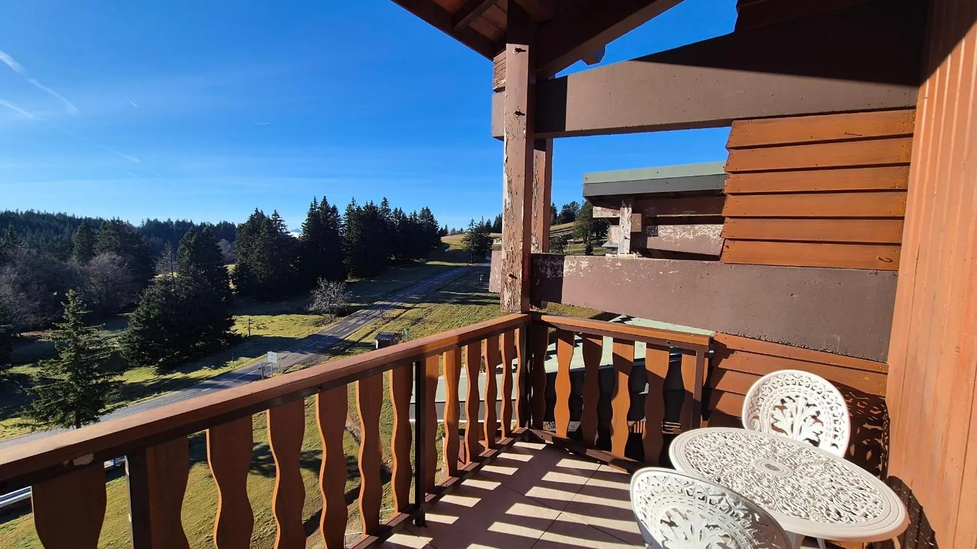 Appartement Familial Au Revard Vue Sur Le Jardin D'Enfant Et Pistes Les Deserts  France