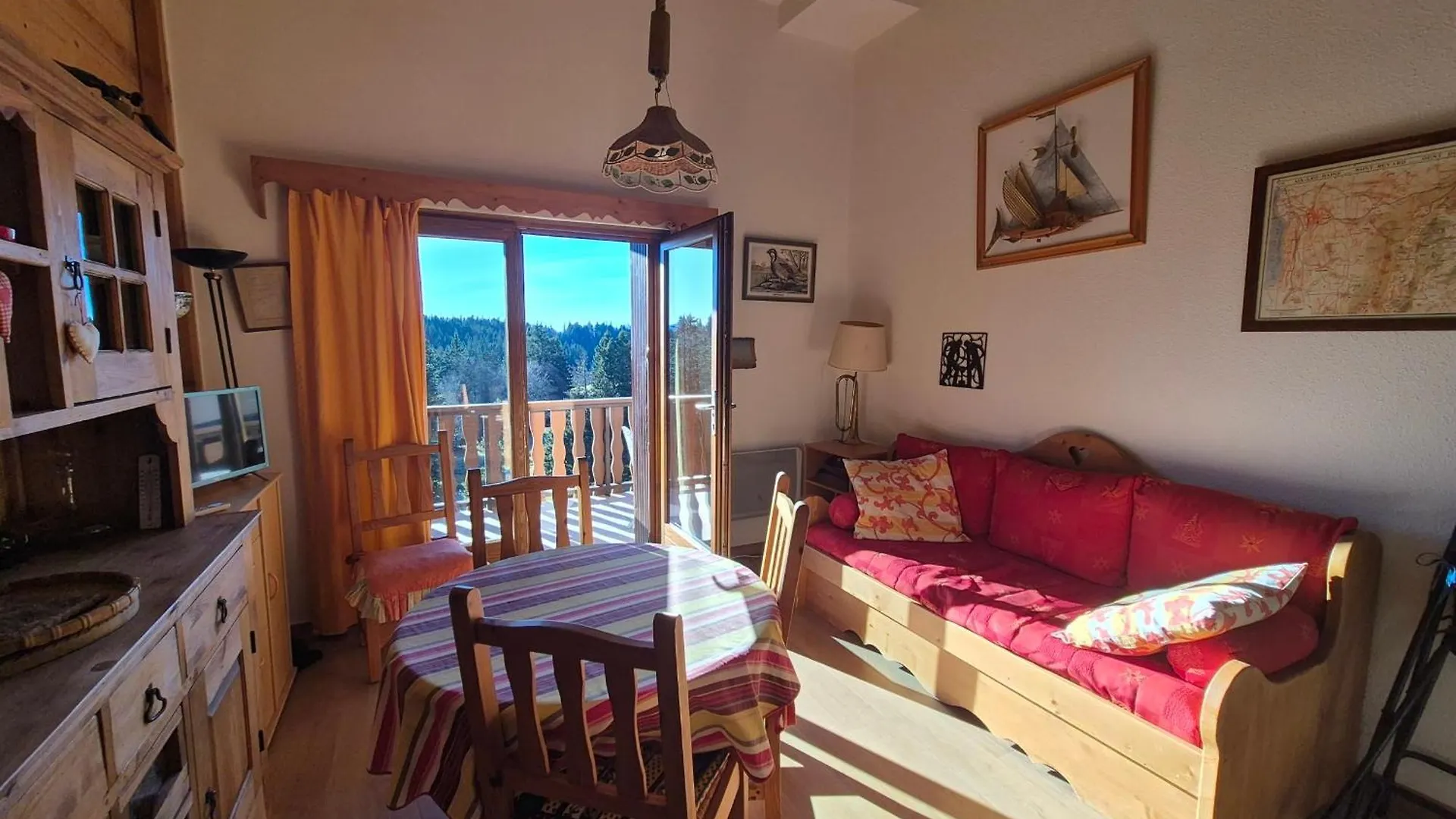 Appartement Familial Au Revard Vue Sur Le Jardin D'Enfant Et Pistes Les Deserts